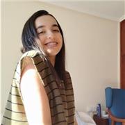 Estudiante de primero de psicología en Deusto, imparte clases a estudiantes de primaria de forma online y presencial